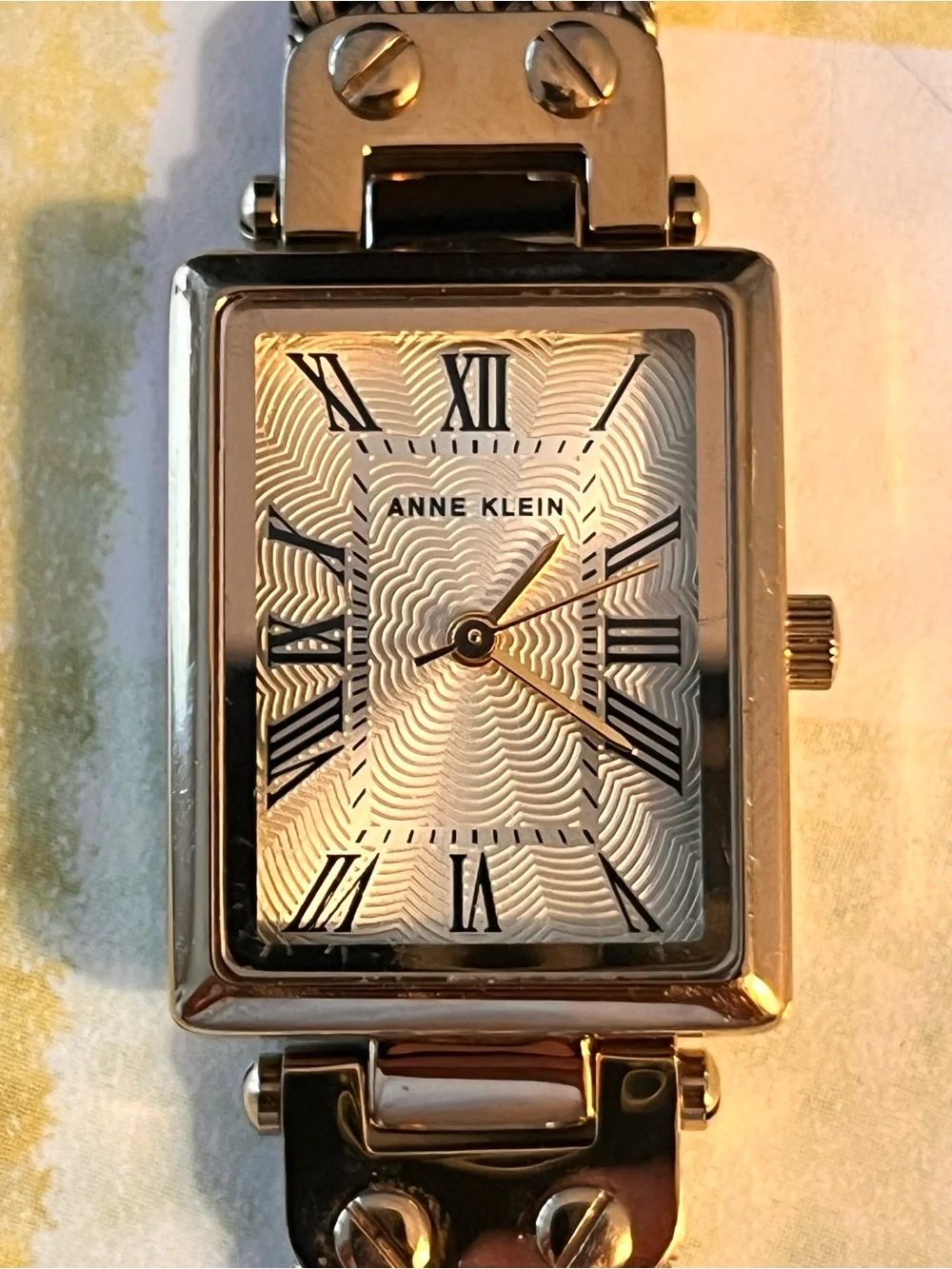 Anne Klein watch excellent